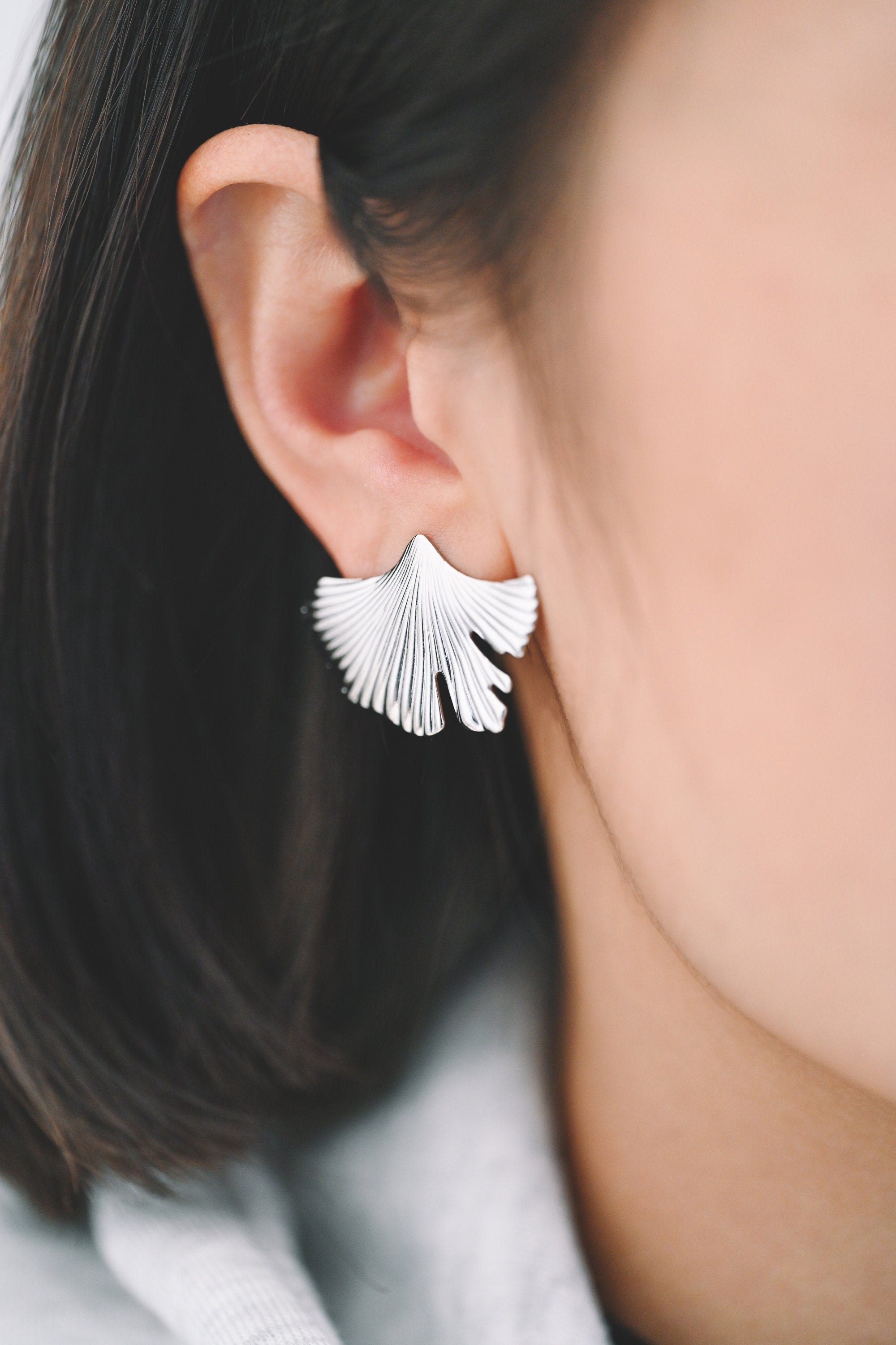 10pcs Gold/ Silver Ginkgo Leaf Earring, Gold/ Rhodium Plated Brass Minimalist Stud Earrings, DIY Ear Findings (GB-3820)